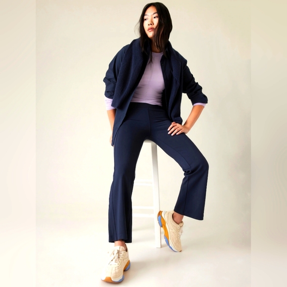 NWT 🦋 Athleta Delancey Skyline Ankle Flare Pants XL Tall Navy - Picture 10 of 10